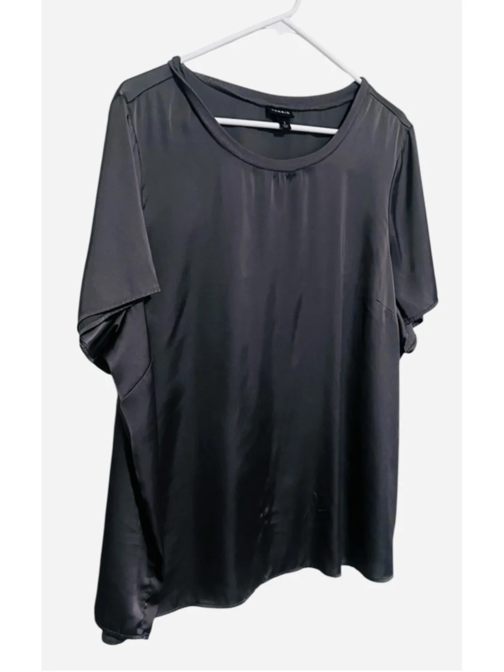TORRID Abby Satin Tee Women’s 2X 2 Gray Blouse Short Sleeve Silky Top